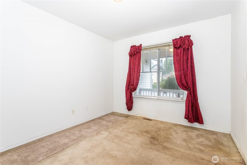 Property photo for 2835 U Street SE, Auburn photo 9