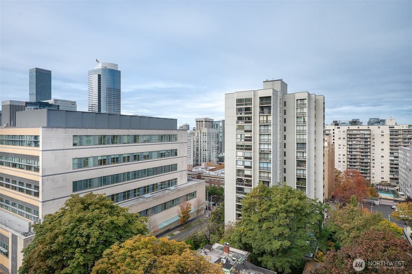 Property photo for 1105 Spring Street #1304, Seattle photo 3