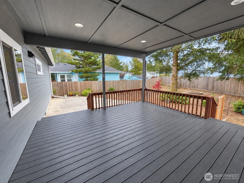 Property photo for 341 Redwood Court SE, Ocean Shores photo 19
