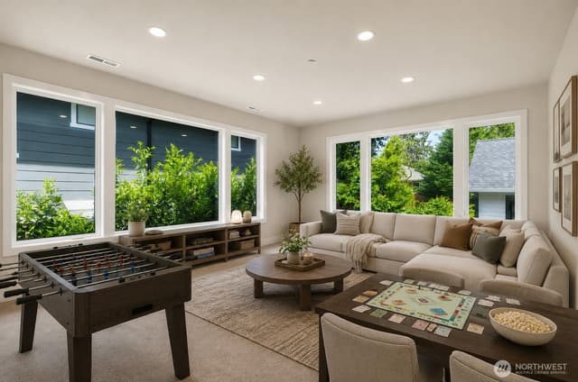 Property photo for 12642 NE 80th Street, Kirkland photo 4