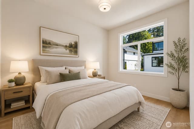 Property photo for 12642 NE 80th Street, Kirkland photo 3