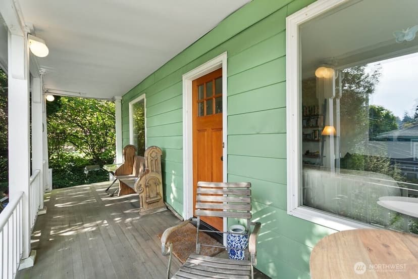 Property photo for 2112 NE 55th Street, Seattle photo 2