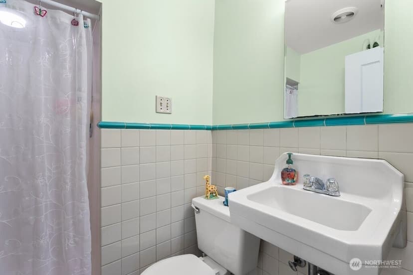 Property photo for 2112 NE 55th Street, Seattle photo 20