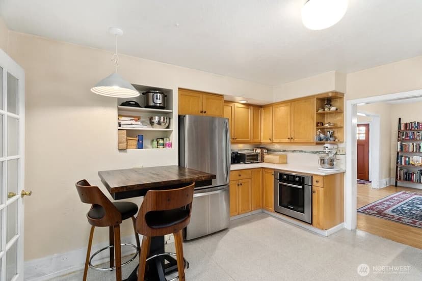Property photo for 2112 NE 55th Street, Seattle photo 7