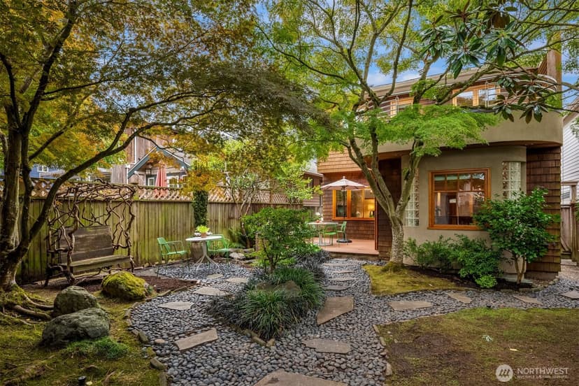 Property photo for 2020 42nd E, Seattle photo 17