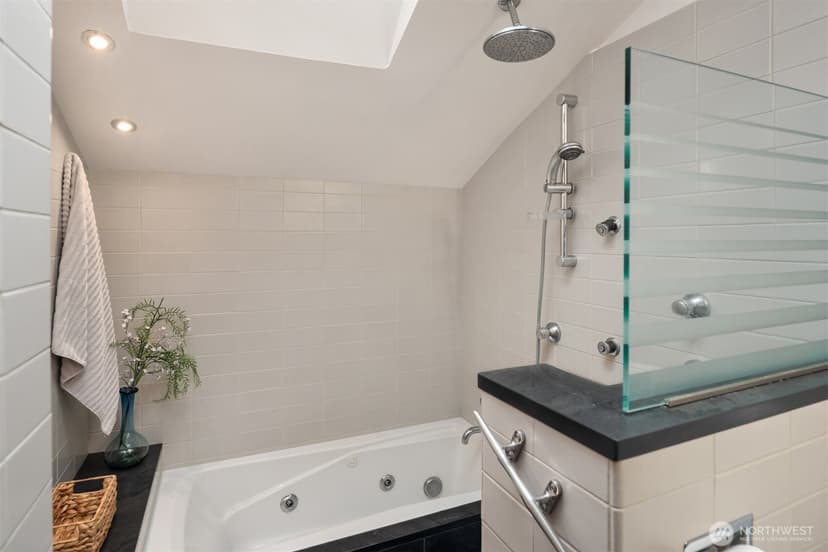 Property photo for 2020 42nd E, Seattle photo 29