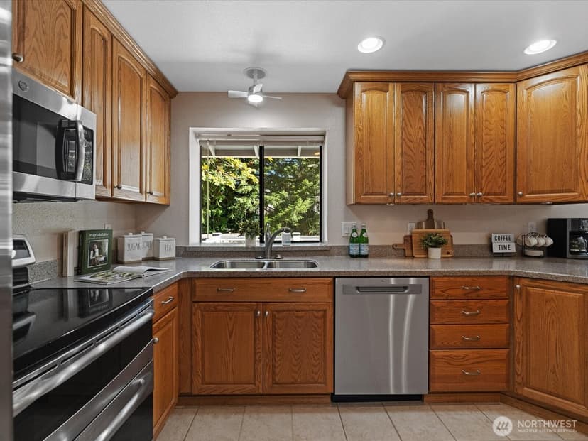 Property photo for 14403 48th Place W, Edmonds photo 4