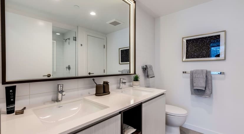 Property photo for 2014 Fairview Avenue #2002, Seattle photo 8