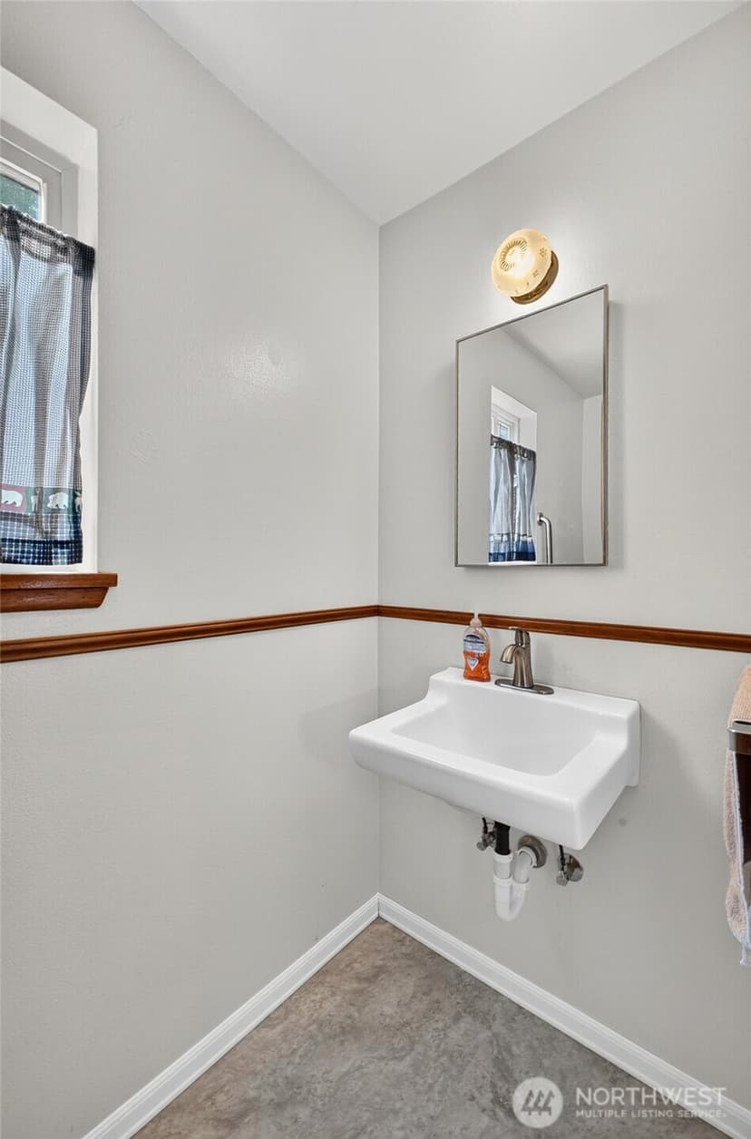 Property photo for 2016 J Street NE, Auburn photo 21