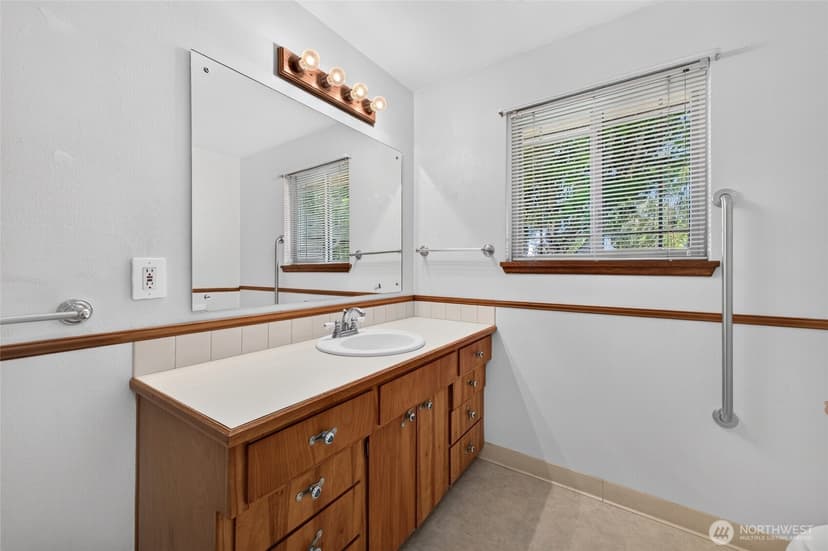 Property photo for 2016 J Street NE, Auburn photo 8