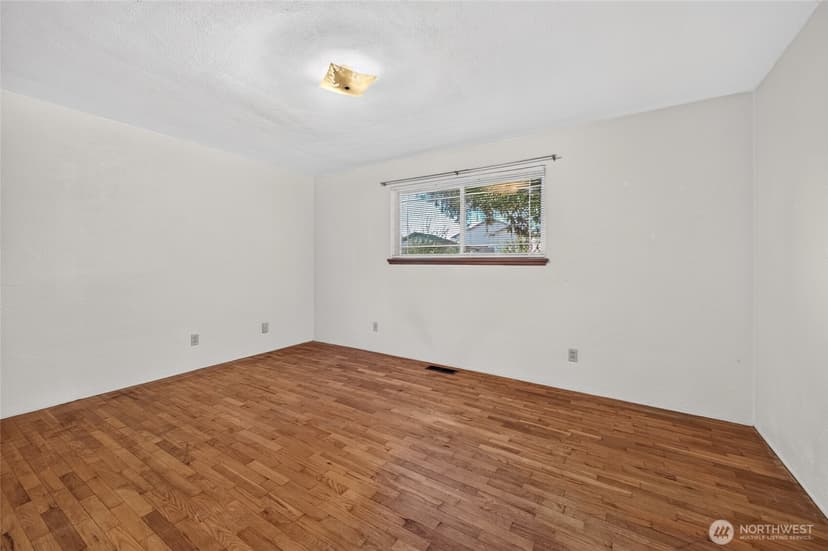Property photo for 2016 J Street NE, Auburn photo 10