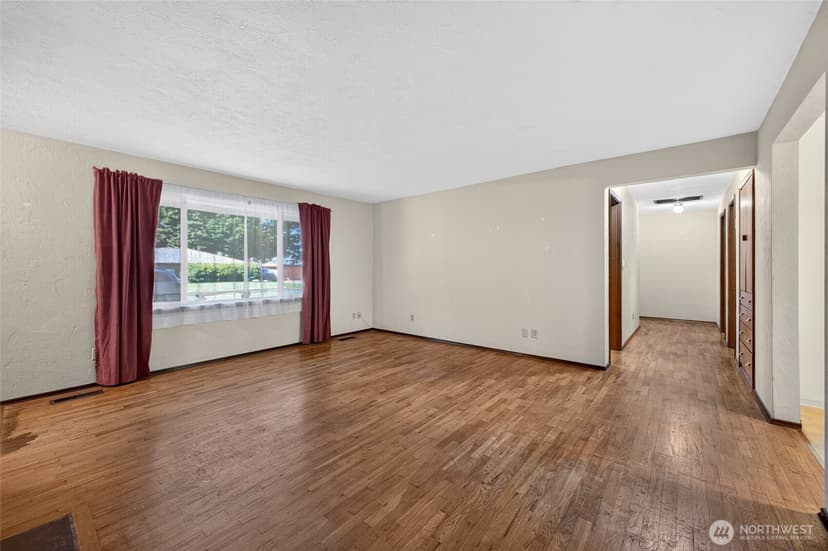 Property photo for 2016 J Street NE, Auburn photo 13