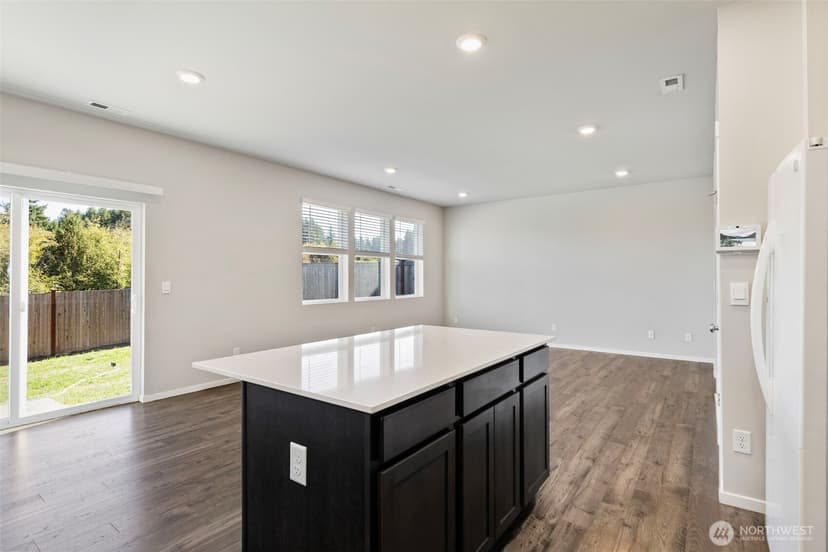 Property photo for 5833 Waverly Road SW, Port Orchard photo 8