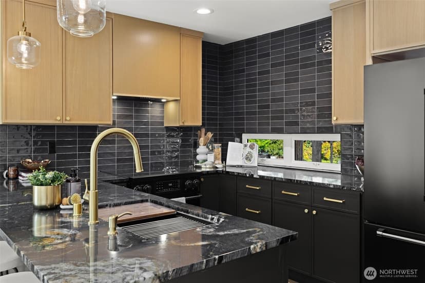 Property photo for 5027 SW Waite Street, Seattle photo 17