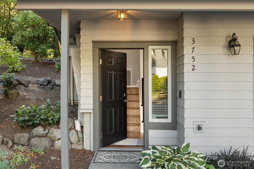 Property photo for 3752 257th Avenue SE, Sammamish photo 5