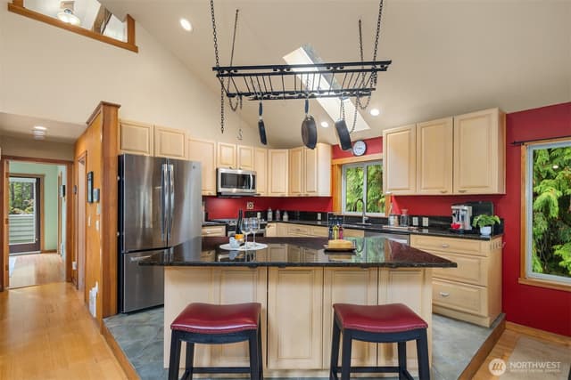 Property photo for 4305 Meander Lane, Langley photo 5