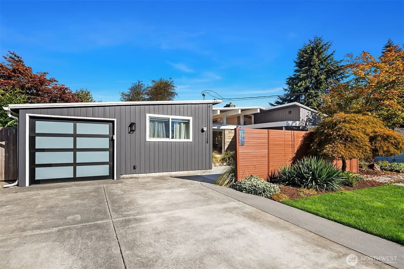 Property photo for 1252 N 172nd Street, Shoreline photo 2