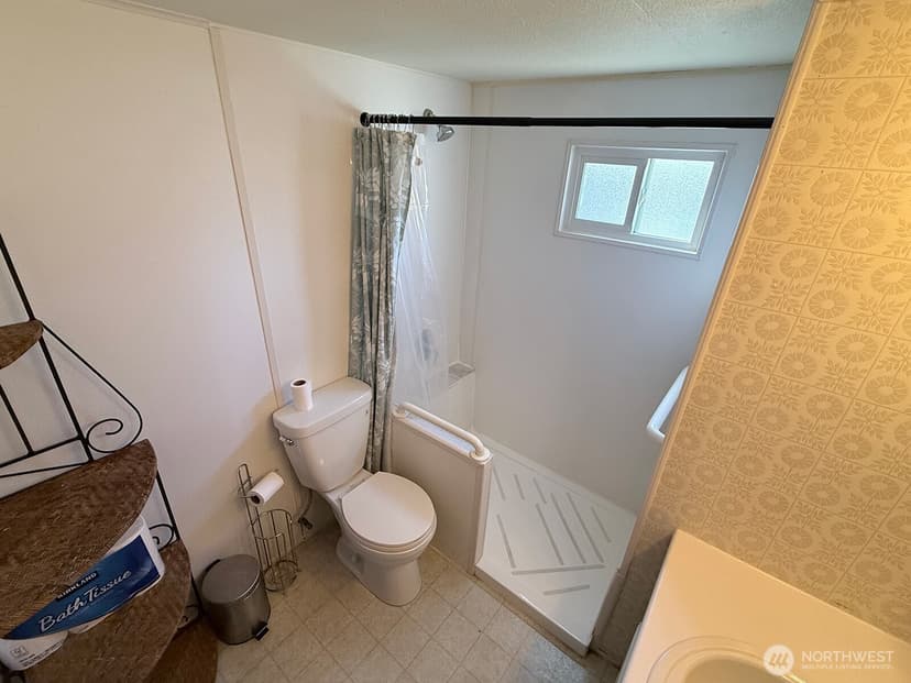 Property photo for 3415 S 181st Place, SeaTac photo 16