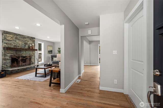Property photo for 22800 Upper Dorre Don Way SE, Maple Valley photo 3