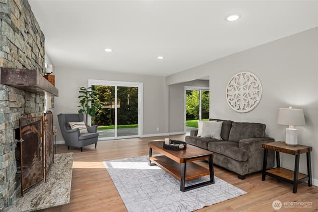 Property photo for 22800 Upper Dorre Don Way SE, Maple Valley photo 5