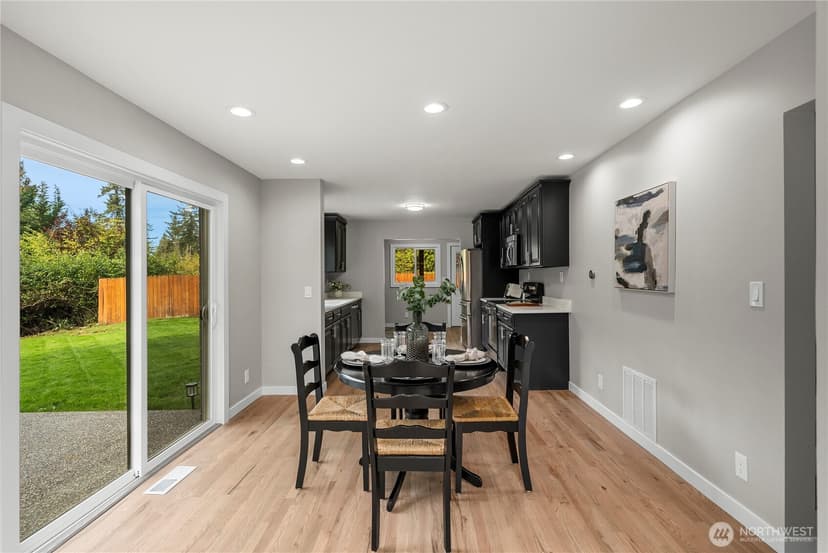 Property photo for 22800 Upper Dorre Don Way SE, Maple Valley photo 10