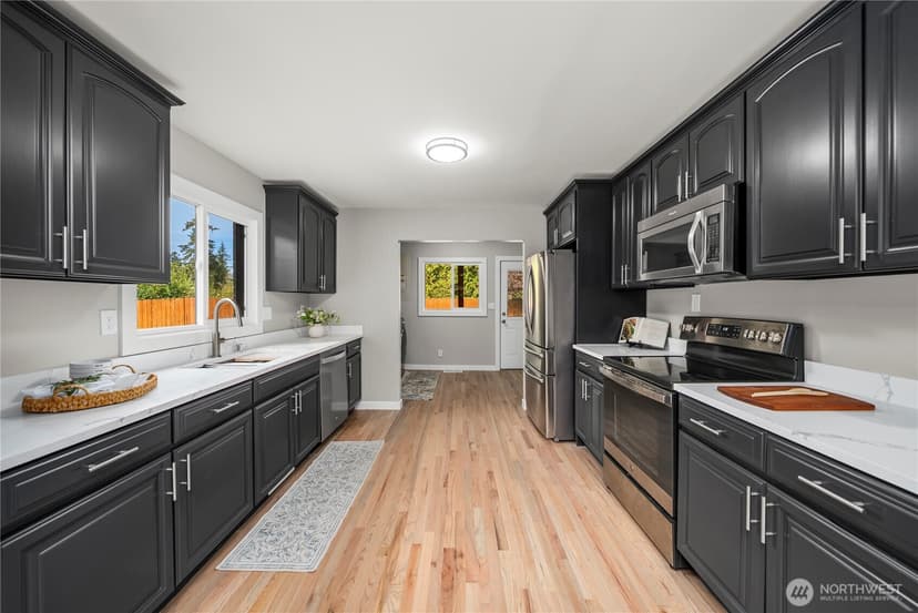 Property photo for 22800 Upper Dorre Don Way SE, Maple Valley photo 12