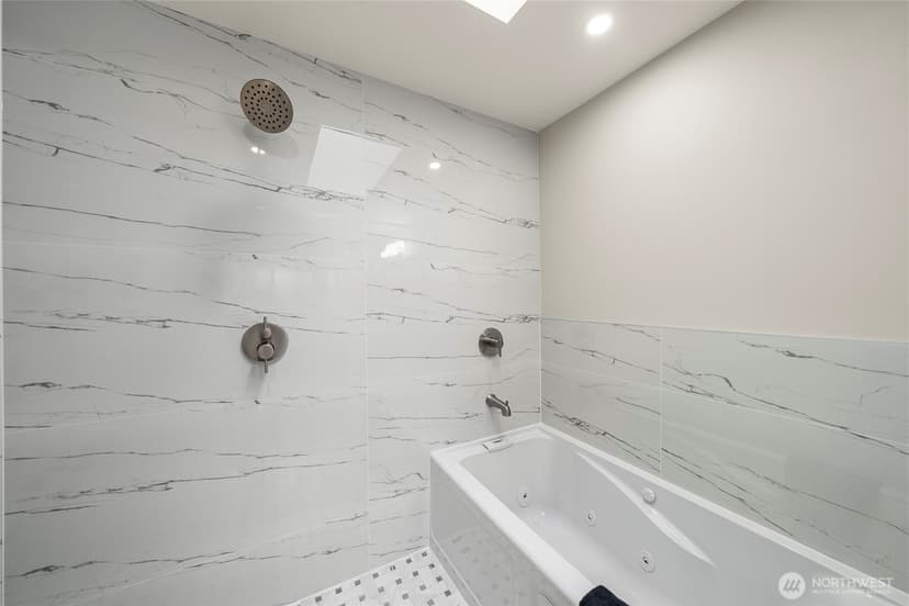 Property photo for 22800 Upper Dorre Don Way SE, Maple Valley photo 26