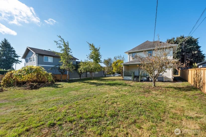 Property photo for 2305 Harrison Avenue, Everett photo 27
