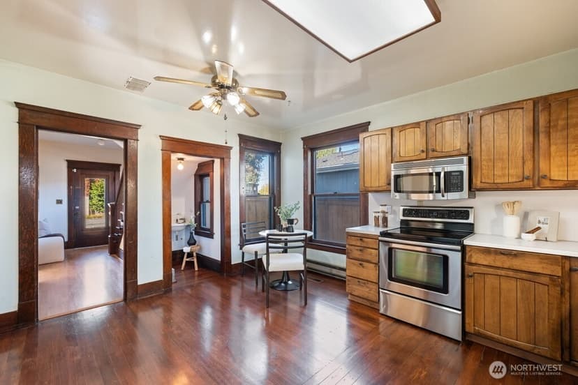 Property photo for 2305 Harrison Avenue, Everett photo 13