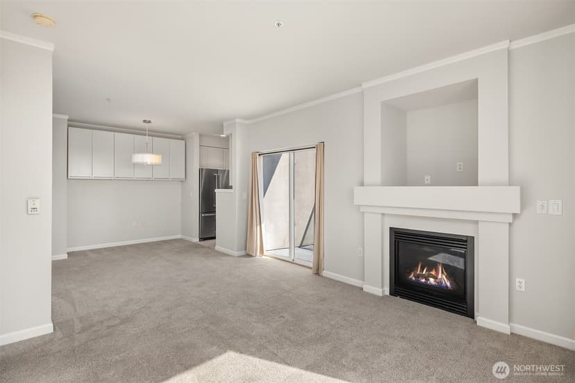 Property photo for 4343 Roosevelt Way NE #601, Seattle photo 8