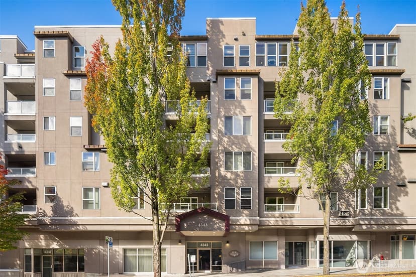 Property photo for 4343 Roosevelt Way NE #601, Seattle photo 20