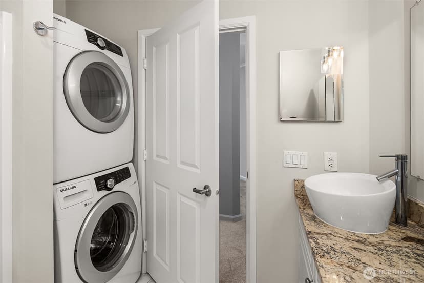 Property photo for 4343 Roosevelt Way NE #601, Seattle photo 12