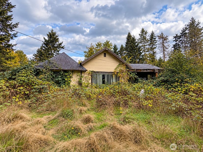 Property photo for 18646 Byers Road SE, Maple Valley photo 3