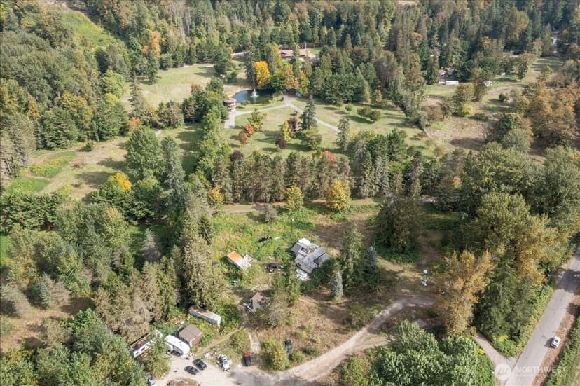 Property photo for 18646 Byers Road SE, Maple Valley photo 9