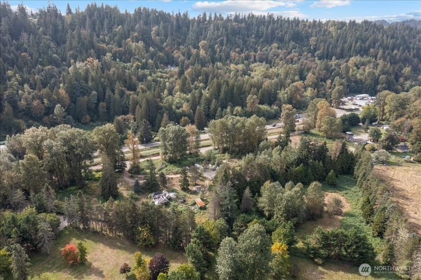 Property photo for 18646 Byers Road SE, Maple Valley photo 12