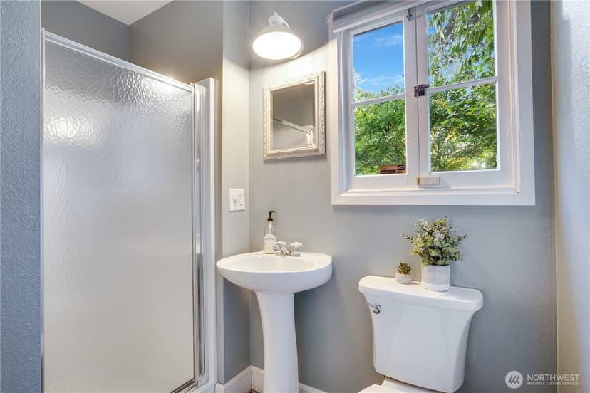 Property photo for 11716 77th Avenue Ct SW, Lakewood photo 16