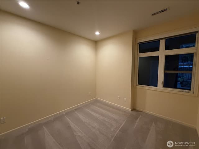 Property photo for 520 6th Avenue #1002, Kirkland photo 2