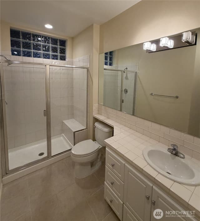 Property photo for 520 6th Avenue #1002, Kirkland photo 3