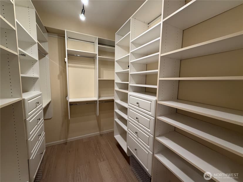 Property photo for 520 6th Avenue #1002, Kirkland photo 13
