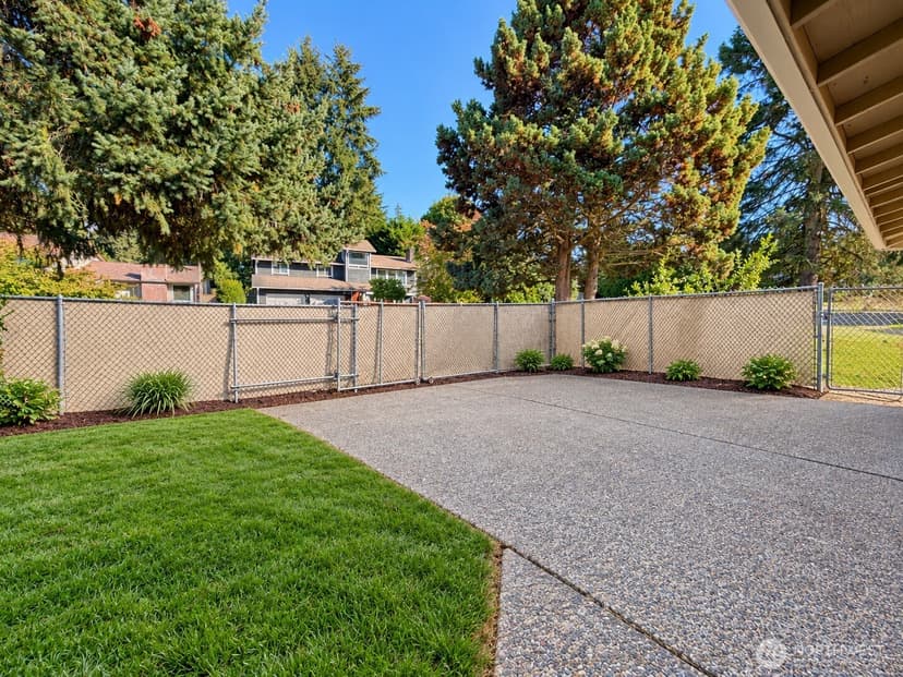 Property photo for 8916 NE 141st Street, Kirkland photo 20