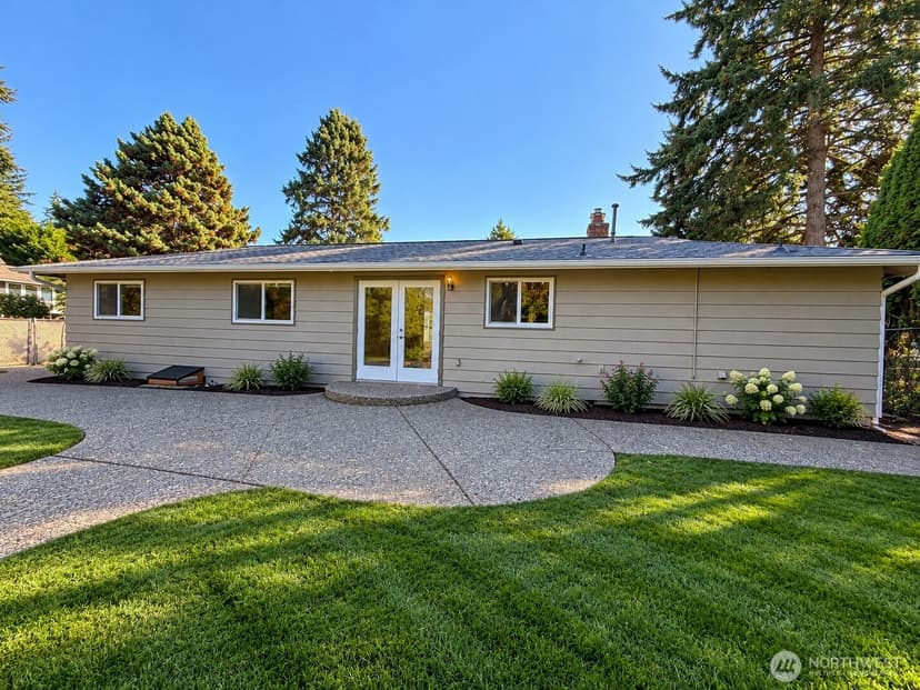 Property photo for 8916 NE 141st Street, Kirkland photo 18