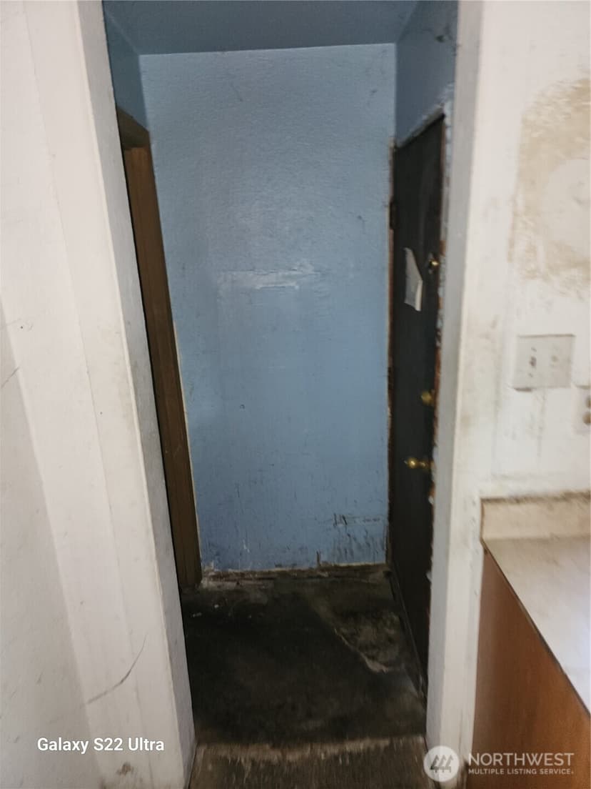 Property photo for 923 24th Avenue S, Seattle photo 12