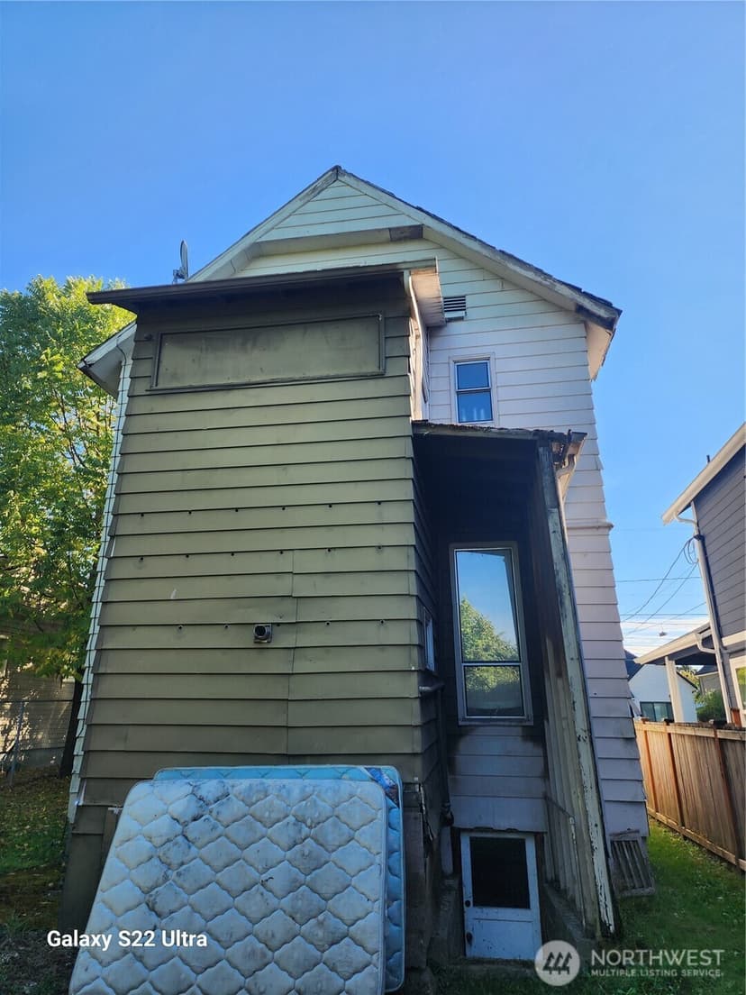 Property photo for 923 24th Avenue S, Seattle photo 33