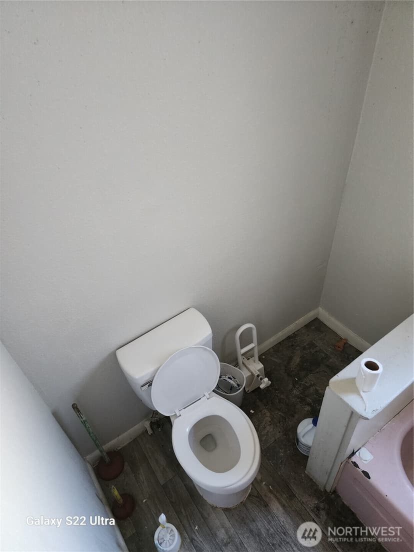 Property photo for 923 24th Avenue S, Seattle photo 21