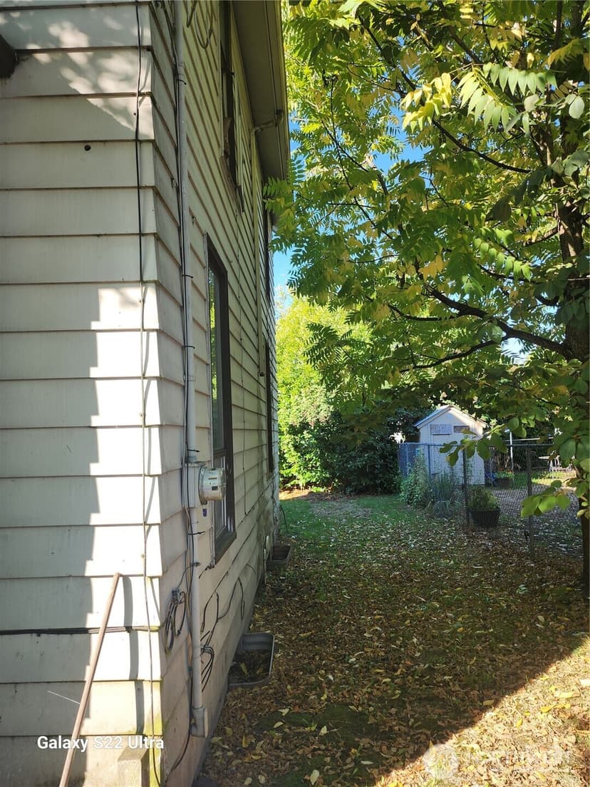 Property photo for 923 24th Avenue S, Seattle photo 27