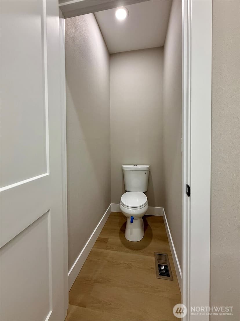 Property photo for 870 Mount Olympus Avenue SE, Ocean Shores photo 33