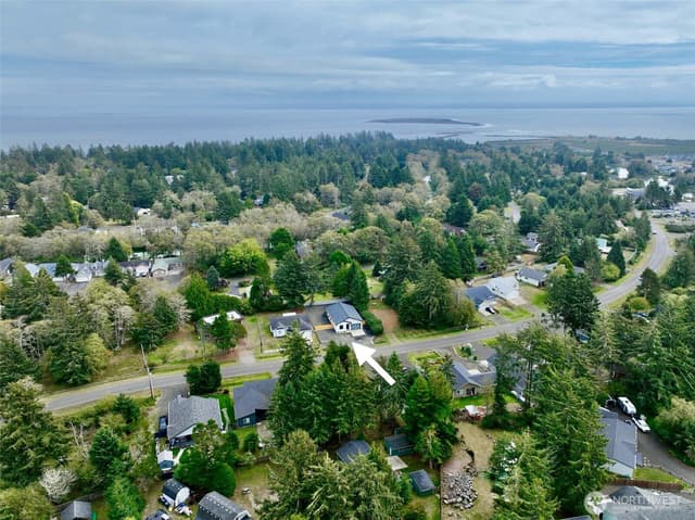Property photo for 870 Mount Olympus Avenue SE, Ocean Shores photo 3