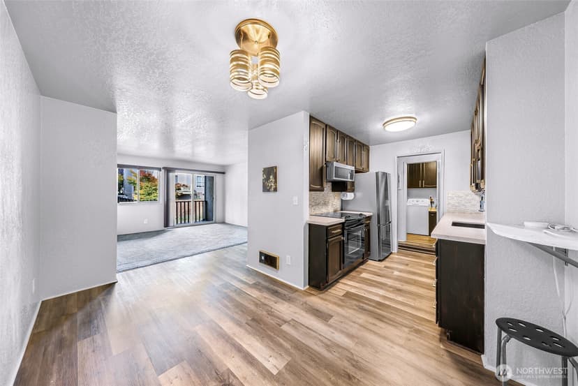Property photo for 12035 32nd Avenue NE #202, Seattle photo 9