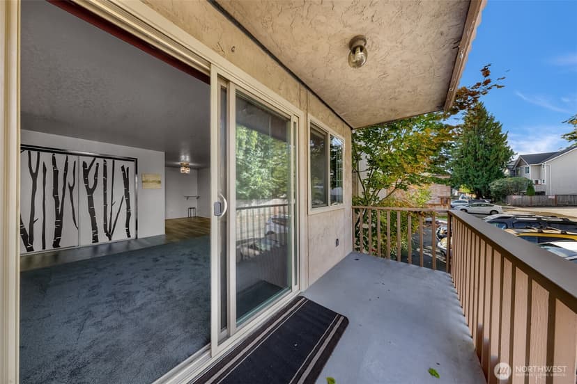 Property photo for 12035 32nd Avenue NE #202, Seattle photo 22