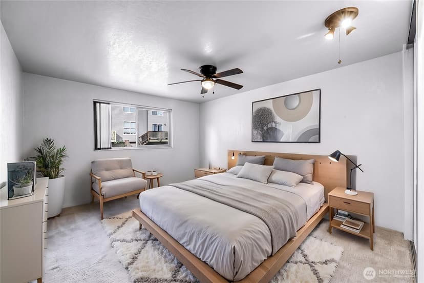 Property photo for 12035 32nd Avenue NE #202, Seattle photo 16